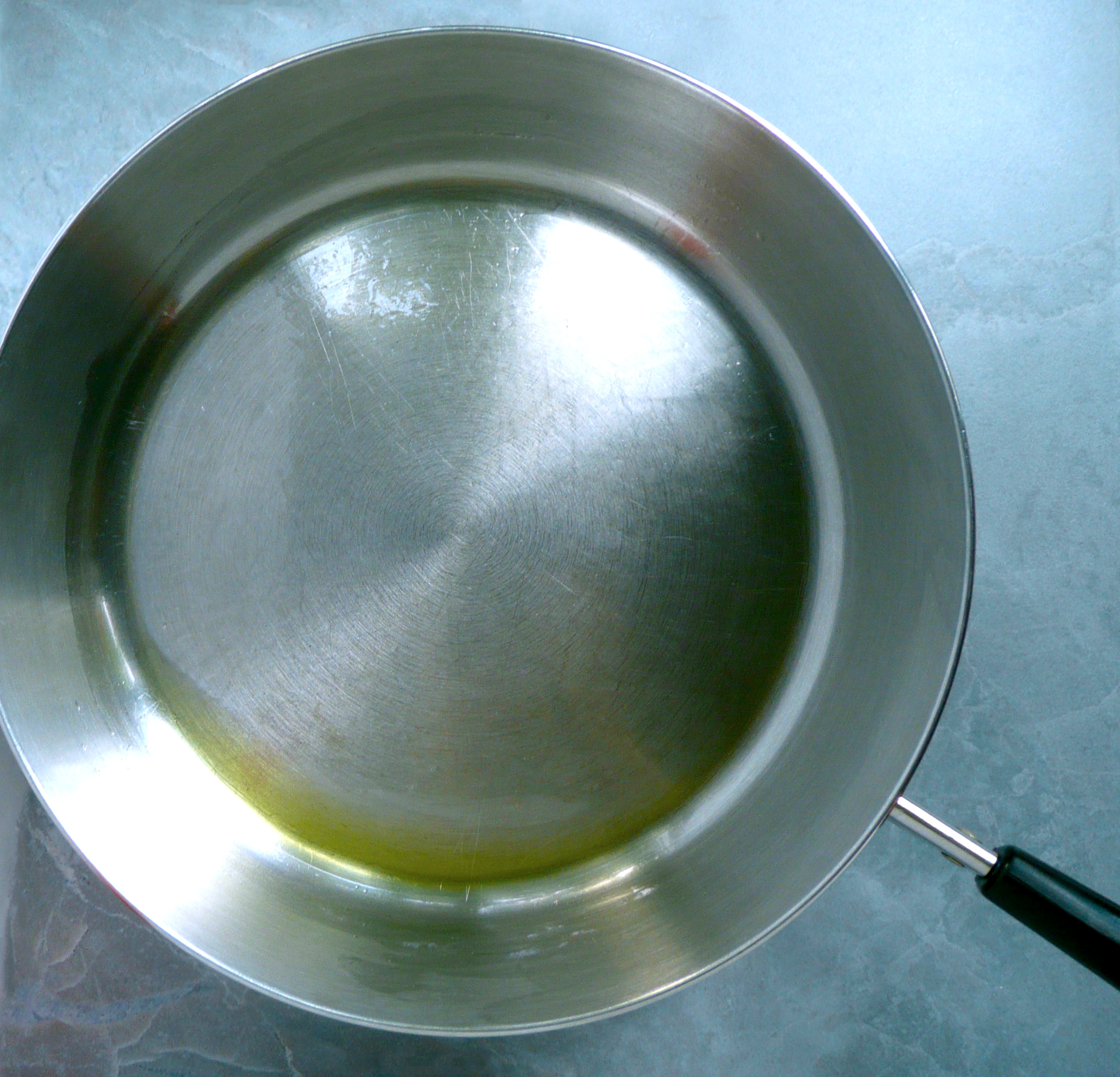 stainless steel pan 2